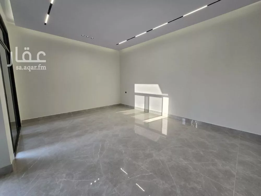 6 bedroom villa in Ash Sharq 10