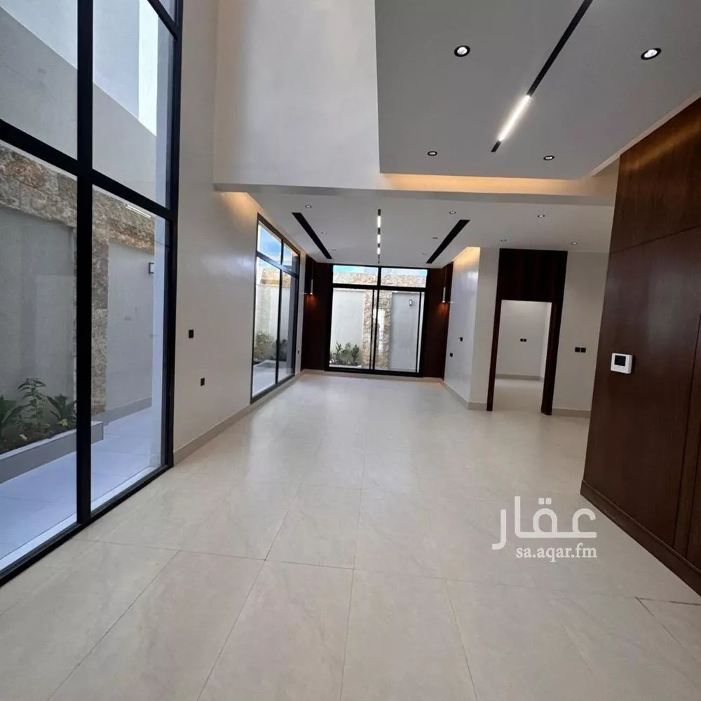 5 bedroom villa in Al Narjis 9