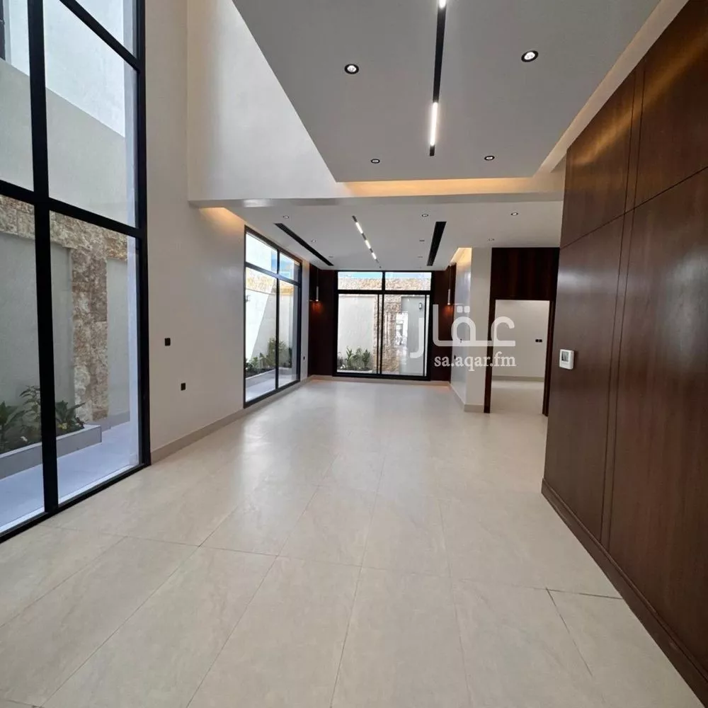 5 bedroom villa in Al Narjis 10