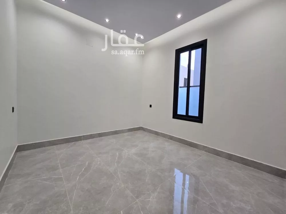 فيلا 5 غرف في الشرق 8