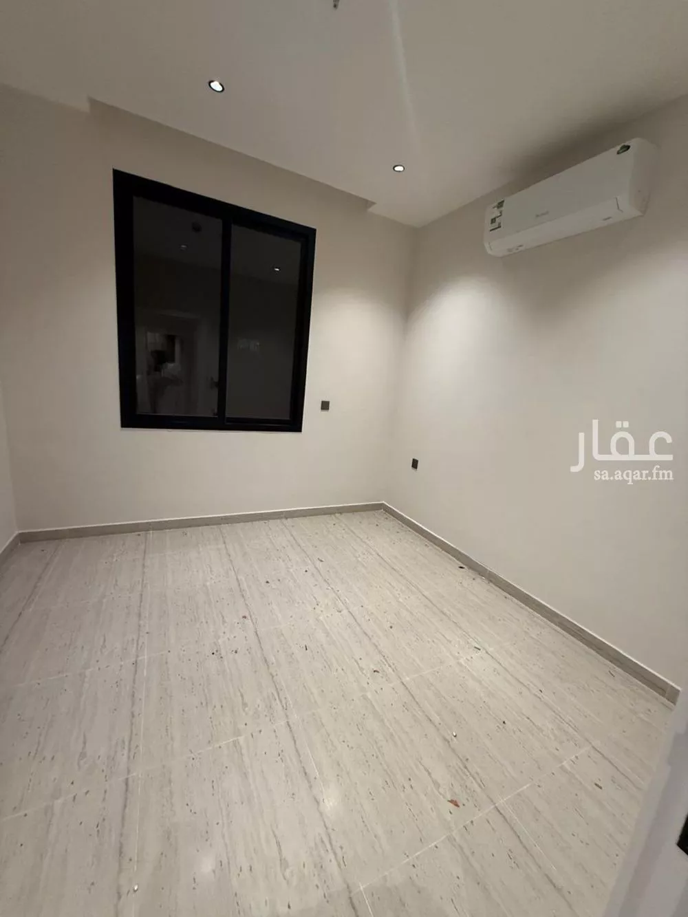 شقة 3 غرف في عرقة 8