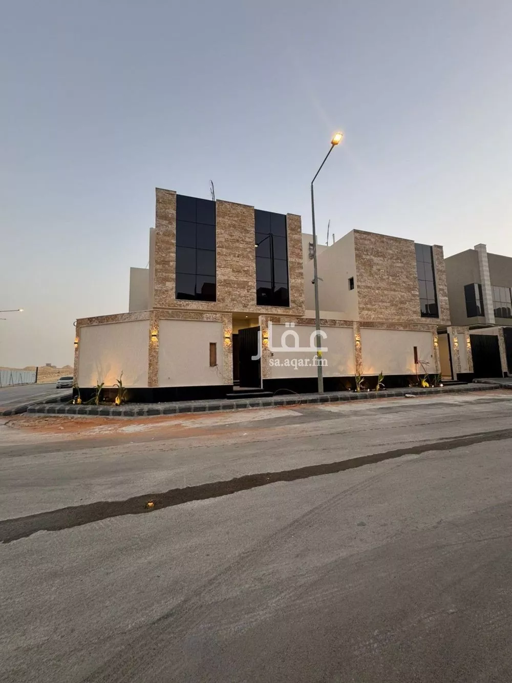 فيلا 5 غرف في النرجس 8