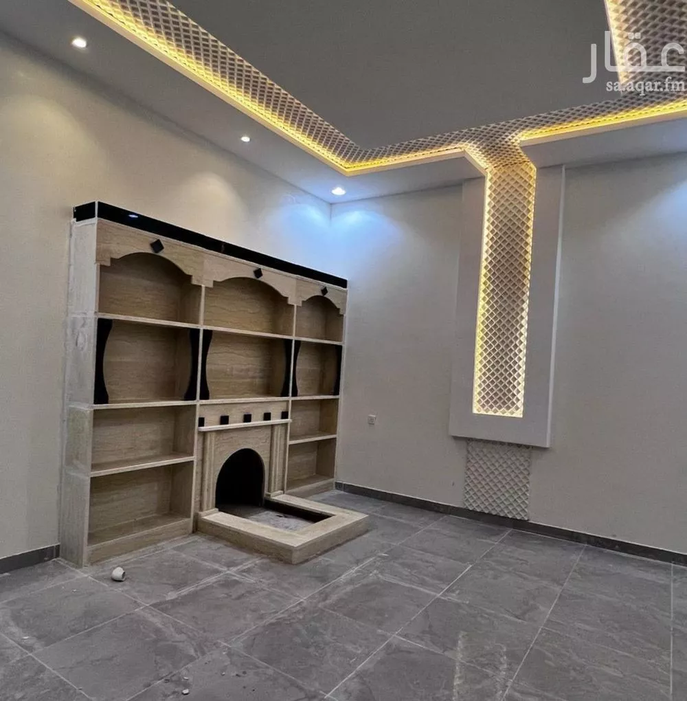 فيلا 14 غرف في الرمال 2