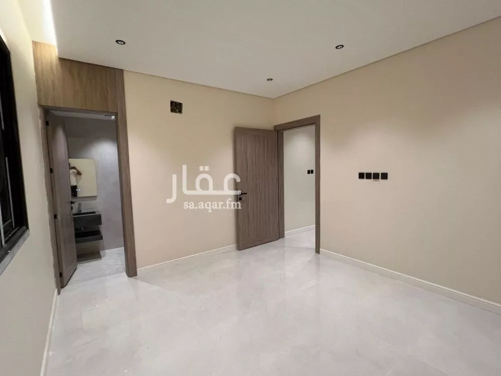 6 bedroom villa in Al Uraija Al Gharbiyah 12