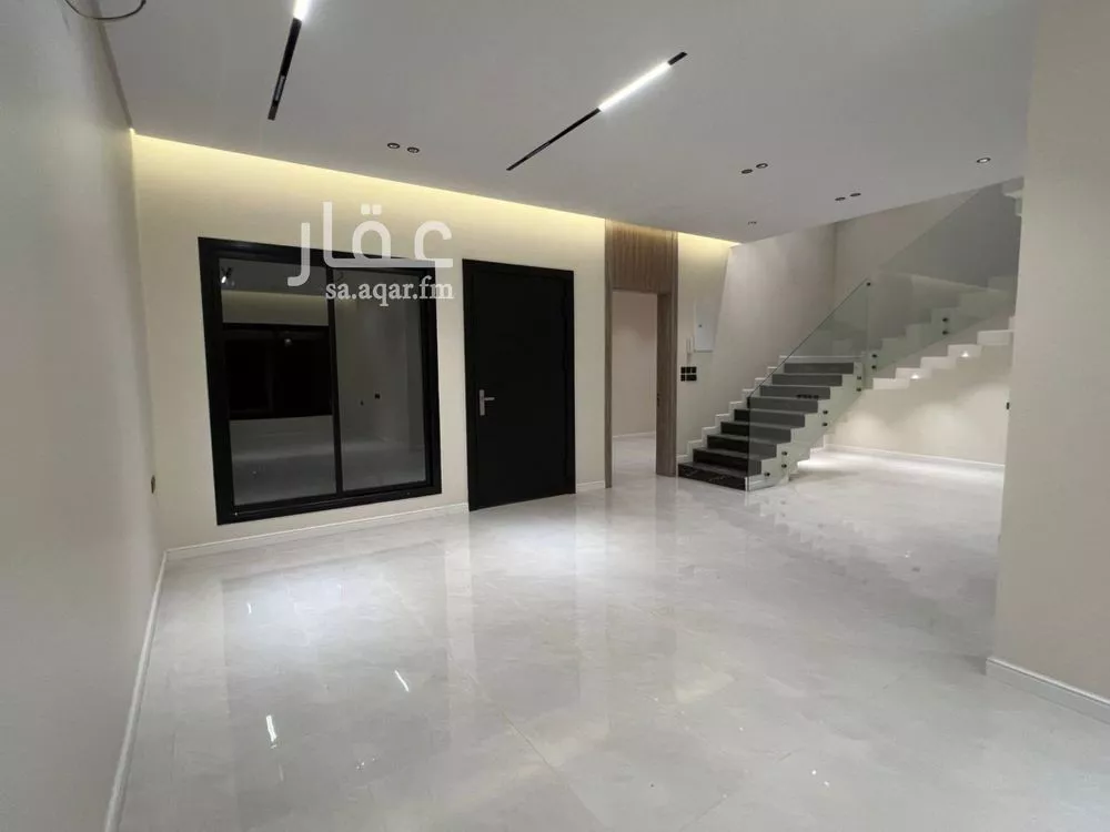 6 bedroom villa in Al Uraija Al Gharbiyah 15