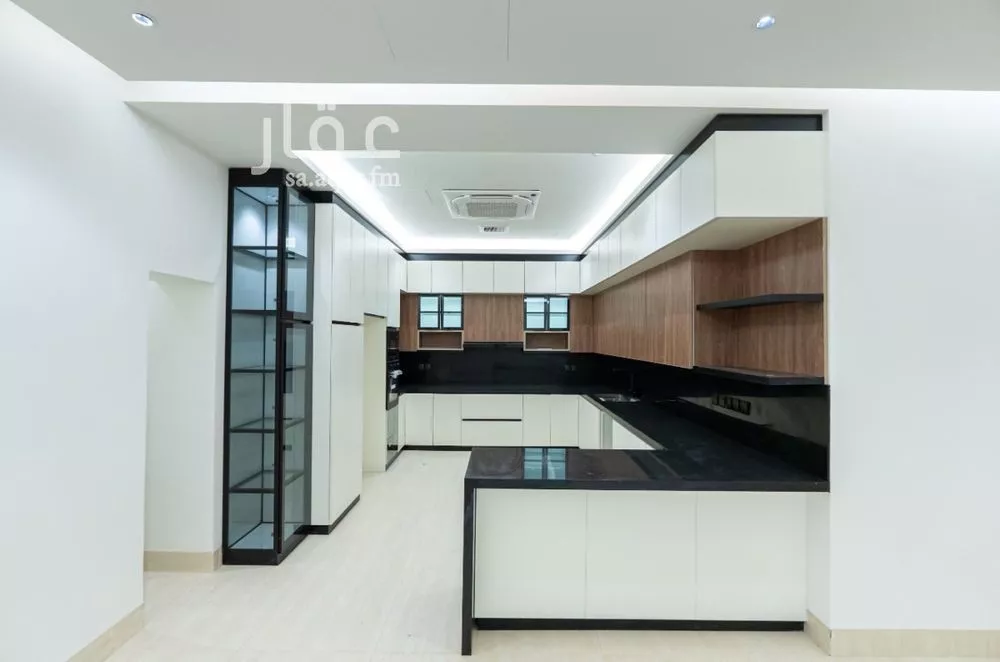 4 bedroom floor in Al Malqa 18