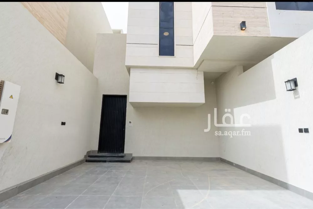 4 bedroom floor in Al Malqa 22