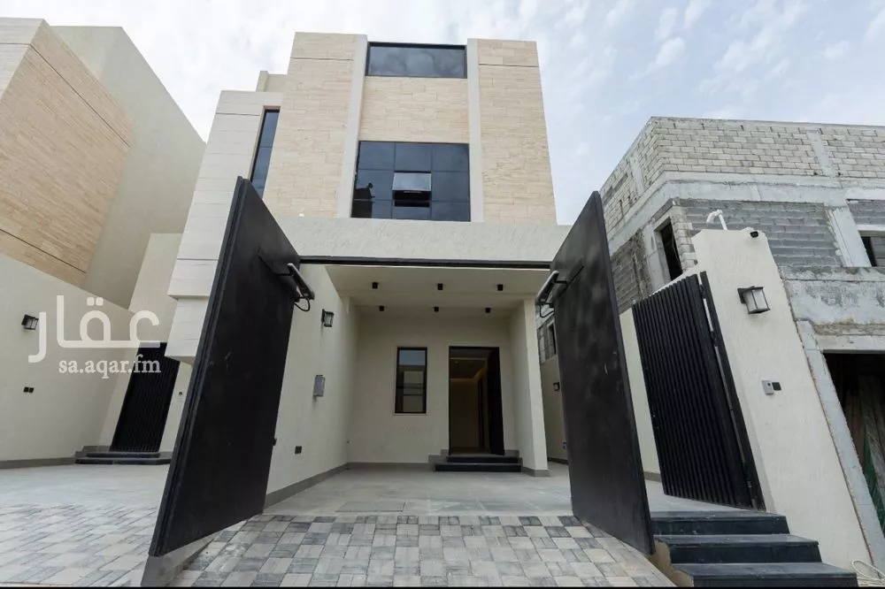 4 bedroom floor in Al Malqa 9