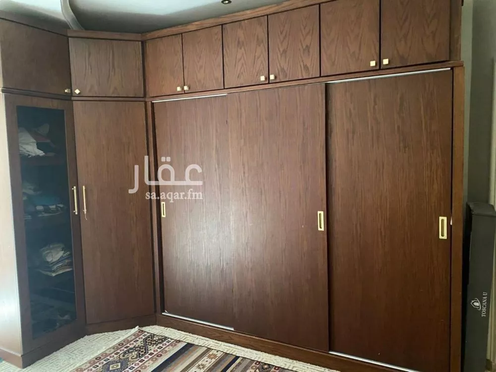 فيلا 10 غرف في عرقة 5