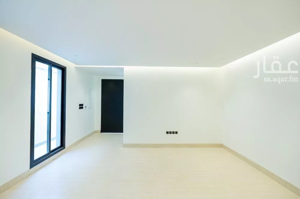 4 bedroom floor in Al Malqa 13