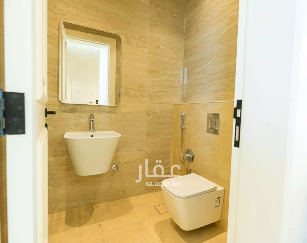4 bedroom floor in Al Malqa 28