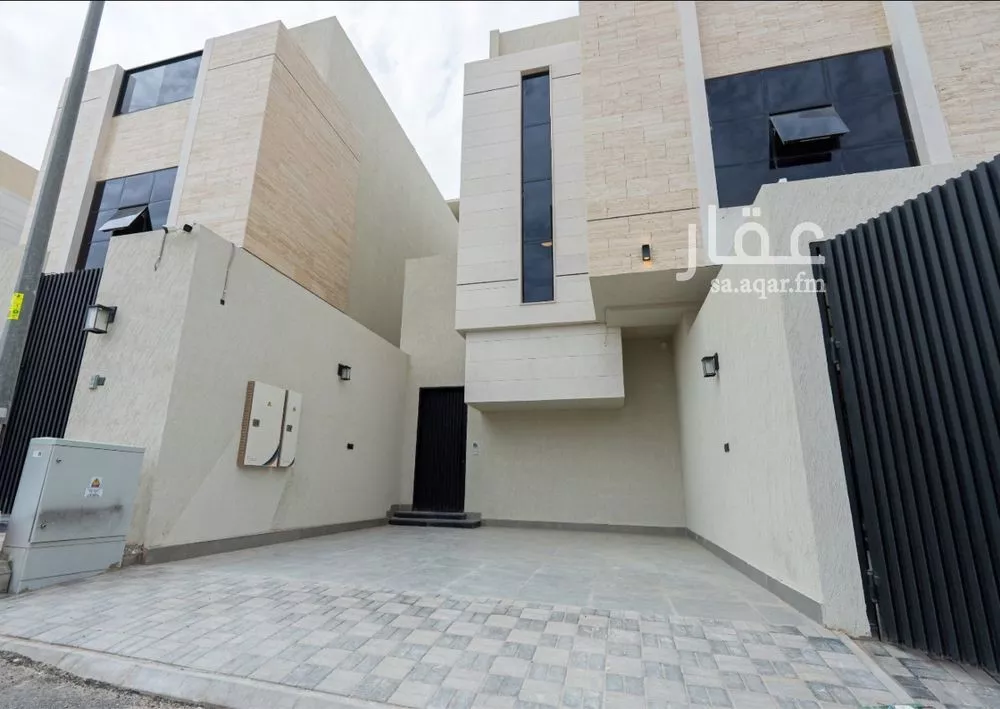 4 bedroom floor in Al Malqa 4