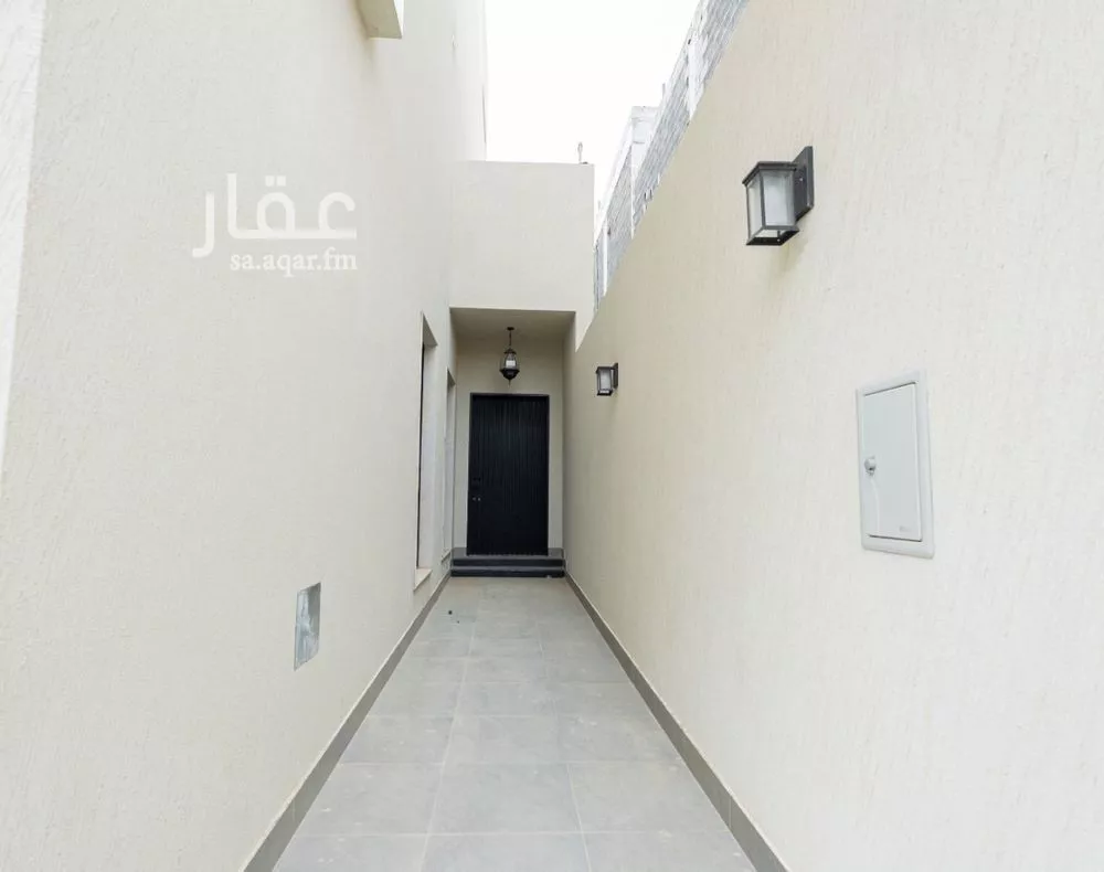 4 bedroom floor in Al Malqa 8