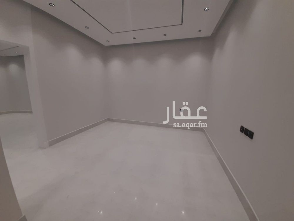 4 bedroom villa in Al Uraija Al Gharbi, Riyadh 15