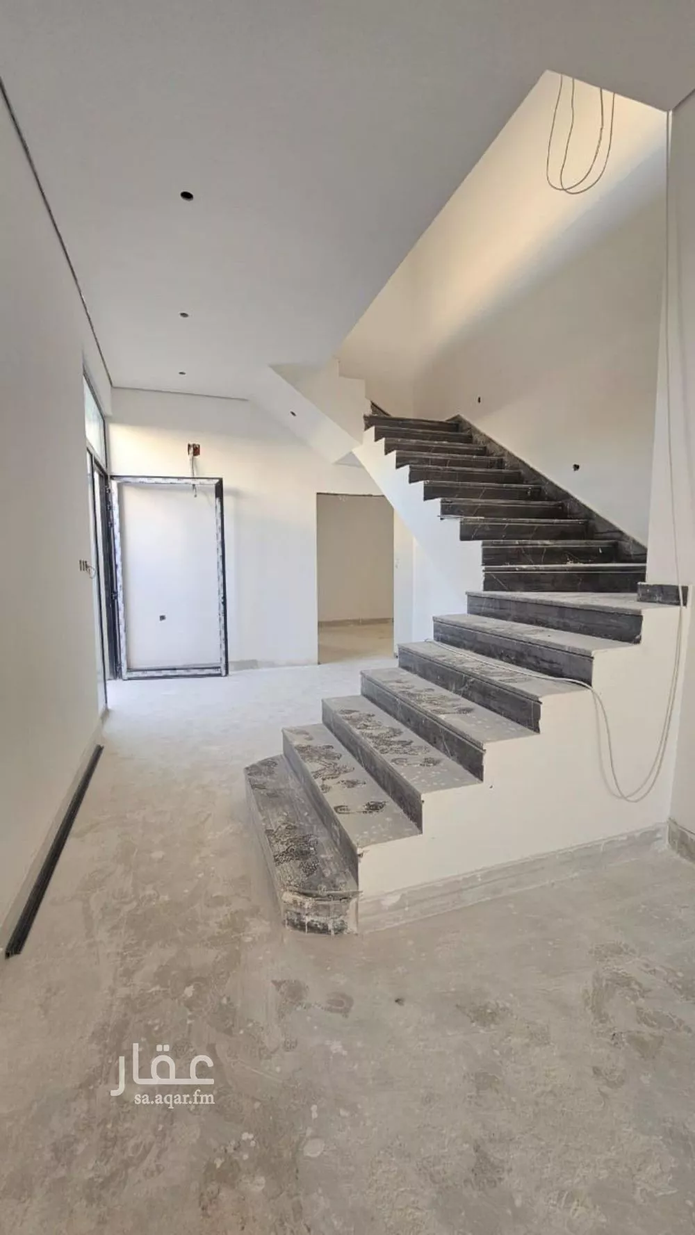 4 bedroom villa in Al Yarmouk 6