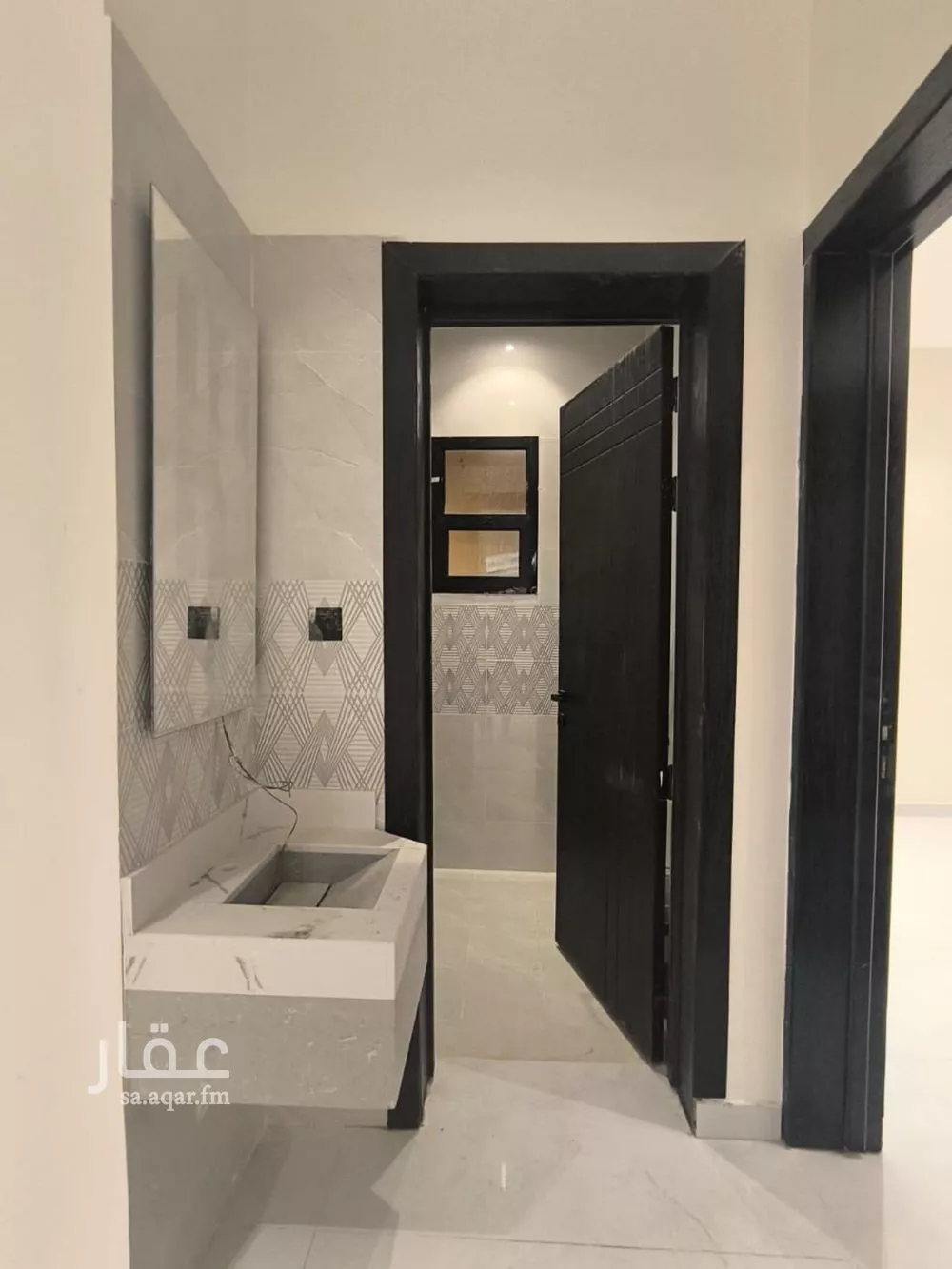 فيلا 5 غرف في الجنادرية 8