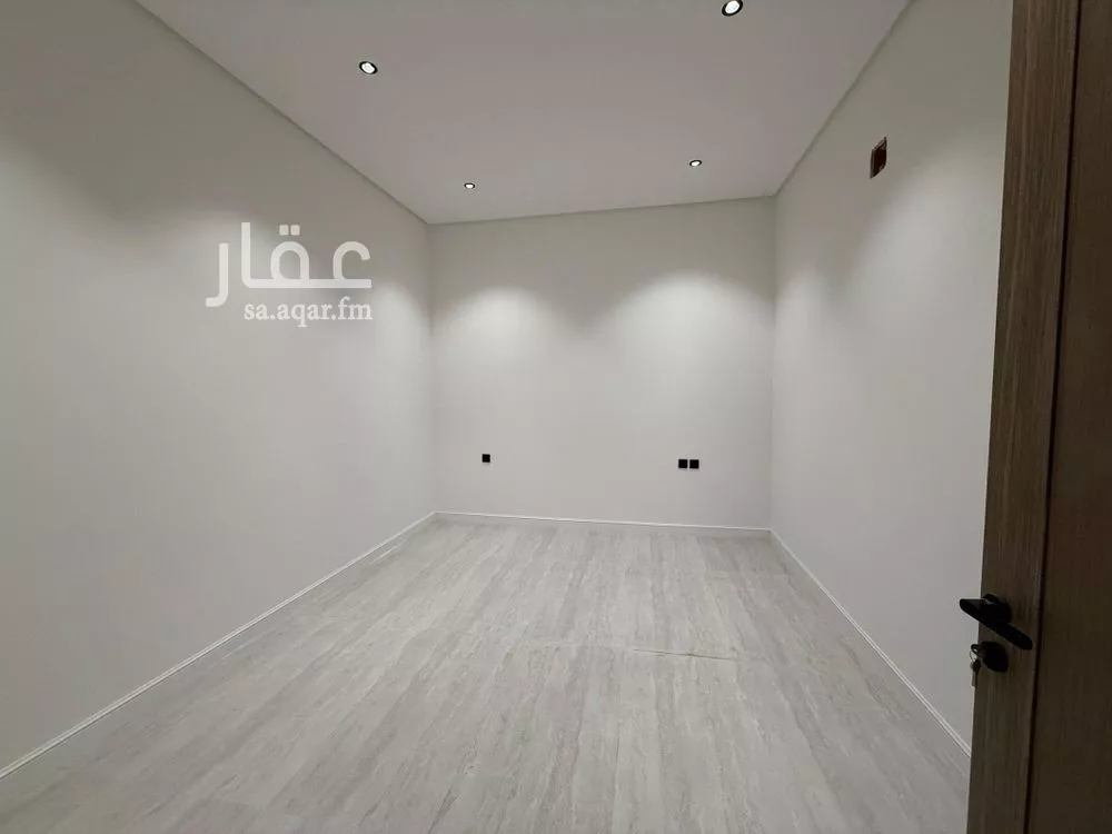 فيلا 4 غرف في السويدي 8