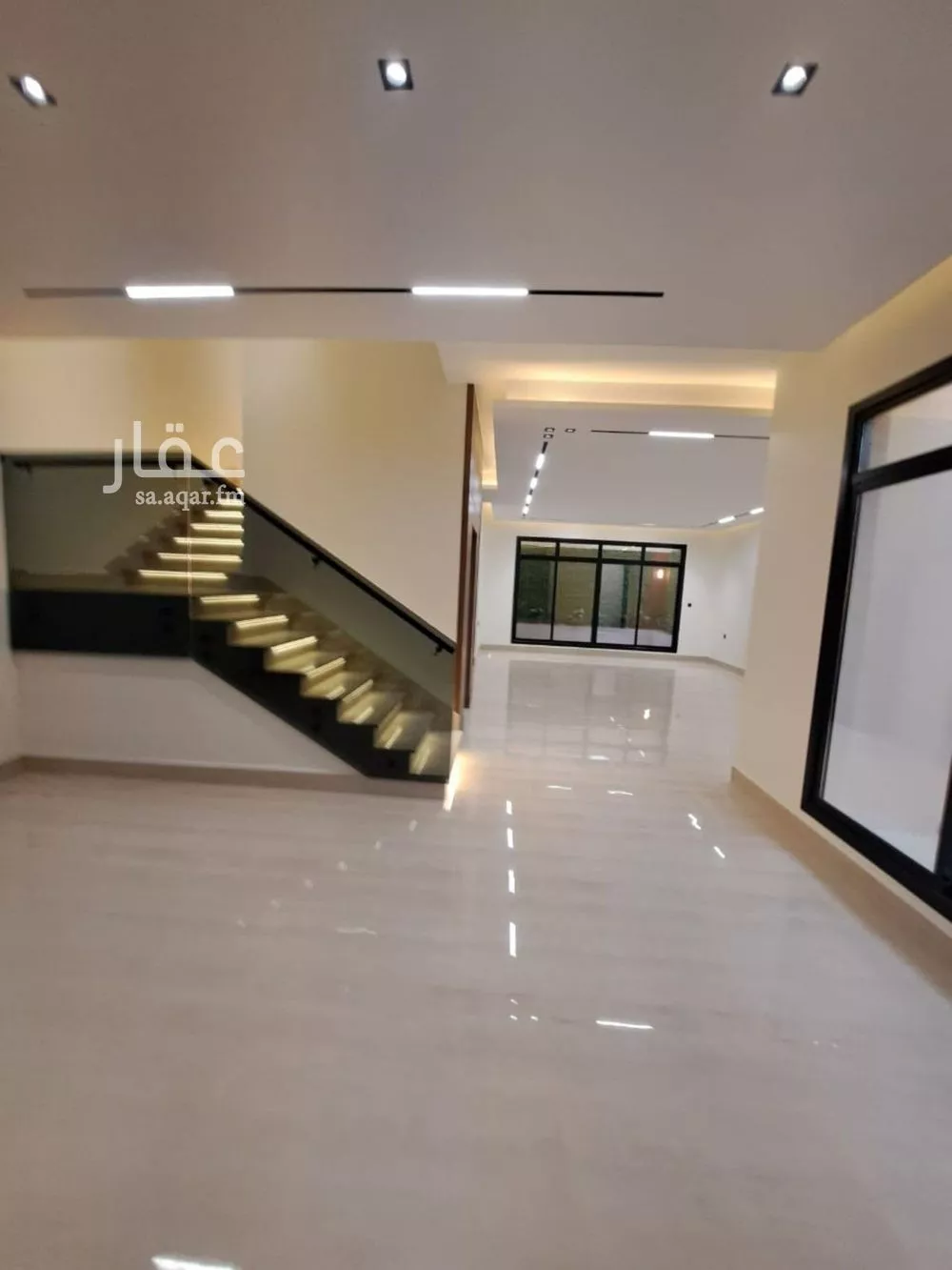 5 bedroom villa in Al Narjis 8