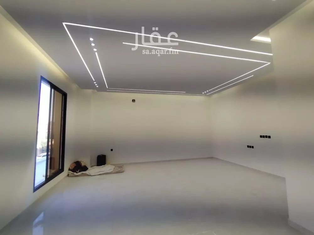 5 bedroom villa in Al Uraija Al Gharbiyah 7
