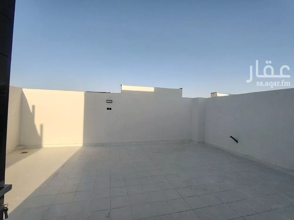 5 bedroom villa in Al Uraija Al Gharbiyah 9