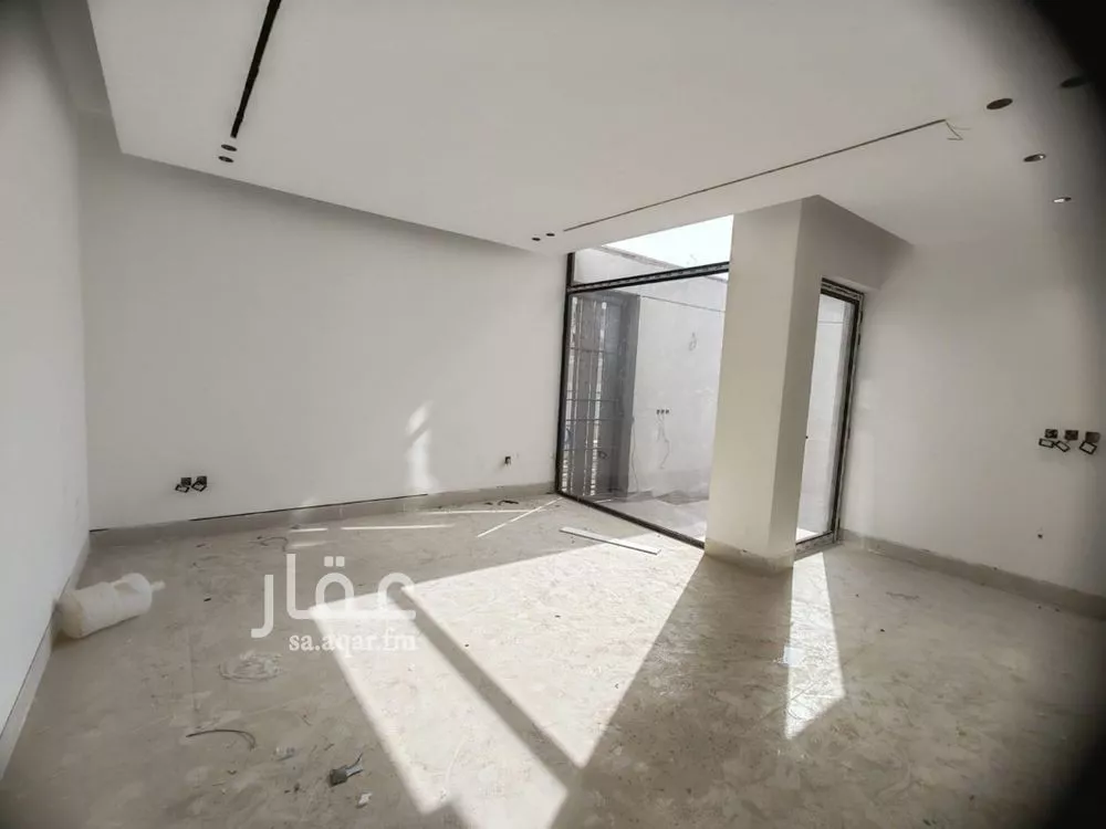 5 bedroom villa in Al Aridh 15