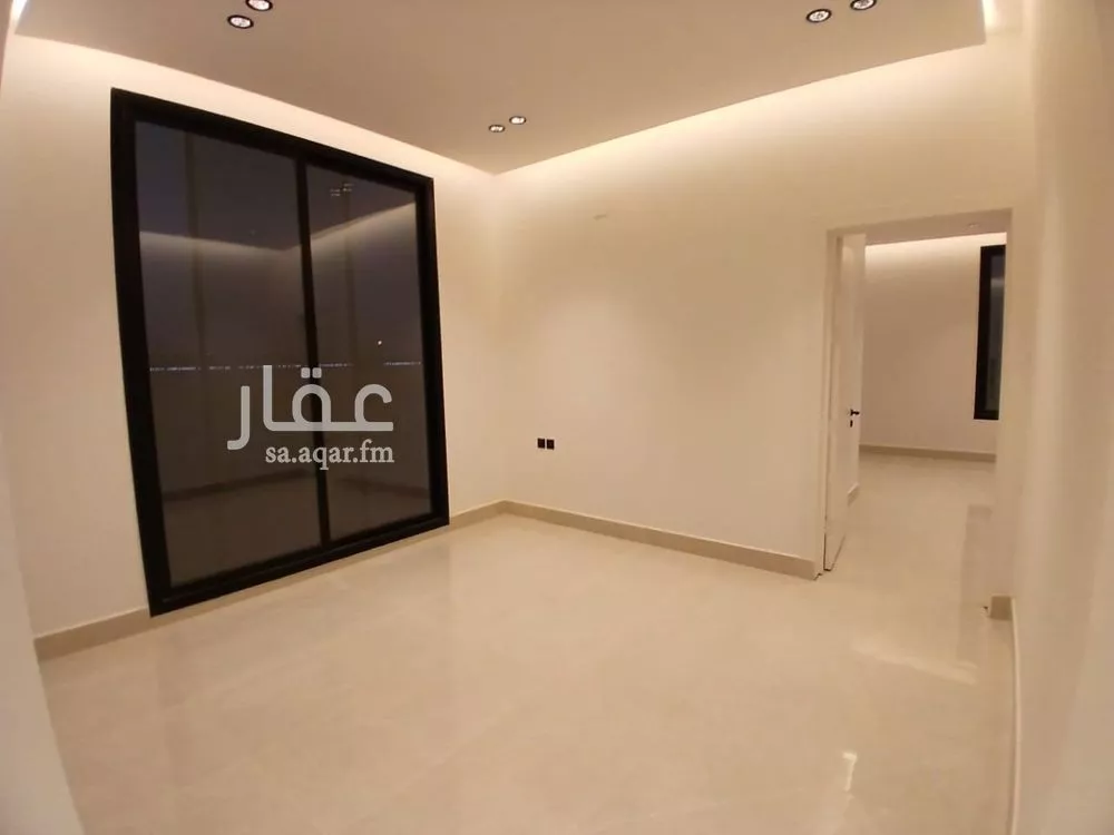 فيلا 4 غرف في الجنادرية 8