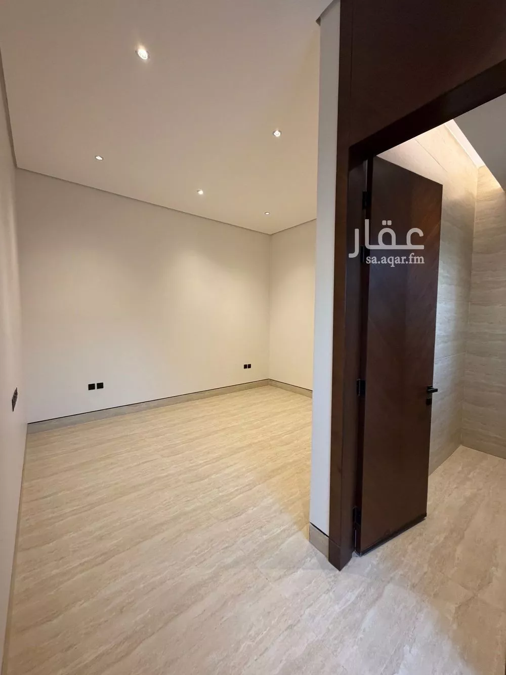 6 bedroom villa in Al Mahdiyyah 25