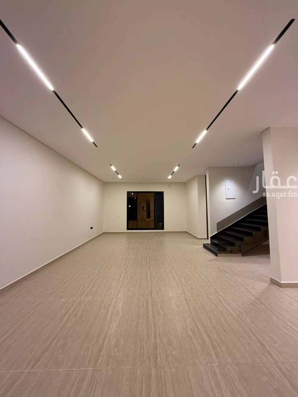 فيلا 4 غرف في السويدي الغربي 5