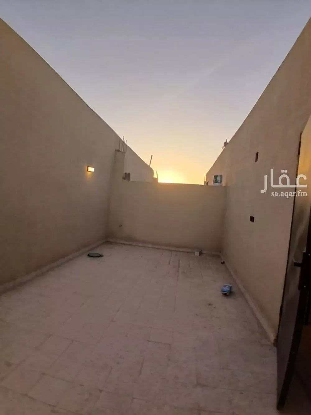 فيلا 5 غرف في عكاظ 17