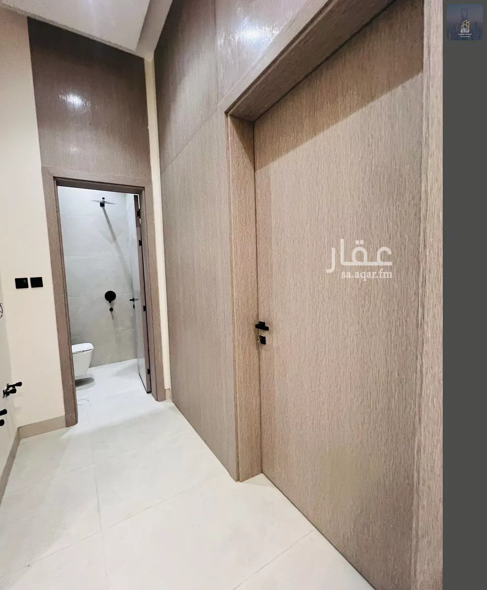 6 bedroom duplex in Al Janadriyah 3