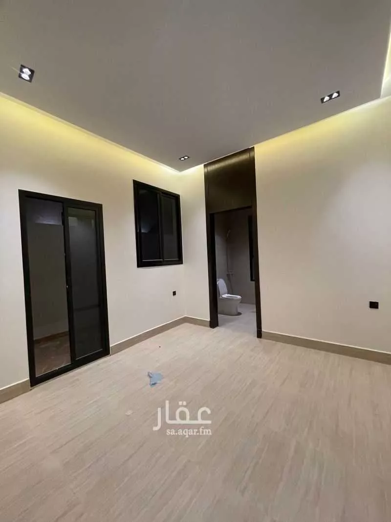 5 bedroom villa in Ash Sharq 11