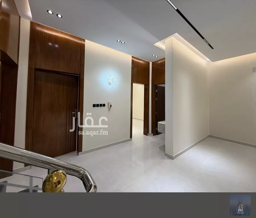 7 bedroom duplex in Al Janadriyah 15
