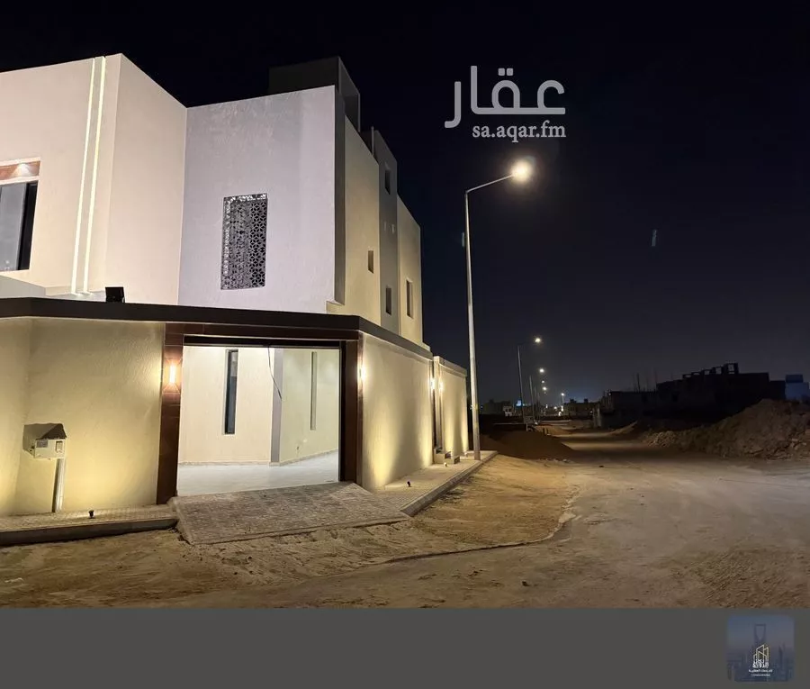 7 bedroom duplex in Al Janadriyah 3