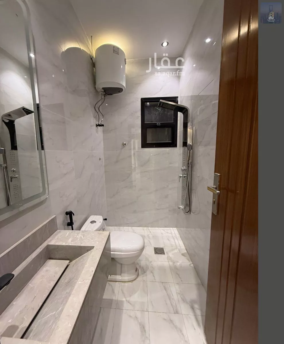 7 bedroom duplex in Al Janadriyah 23
