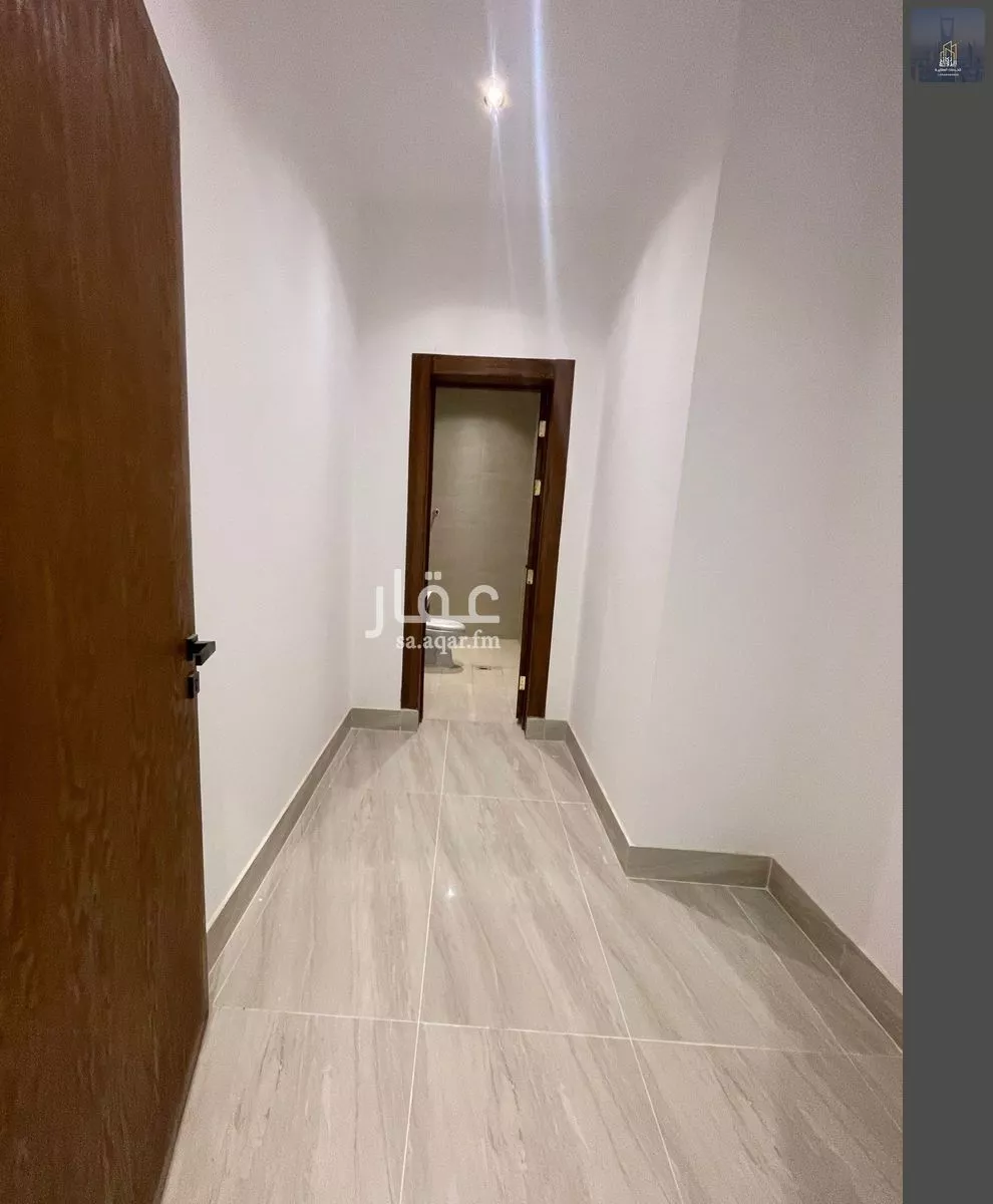 فيلا 7 غرف في الجنادرية 8