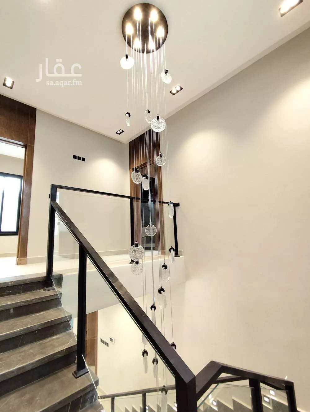 فيلا 5 غرف في الرمال 10