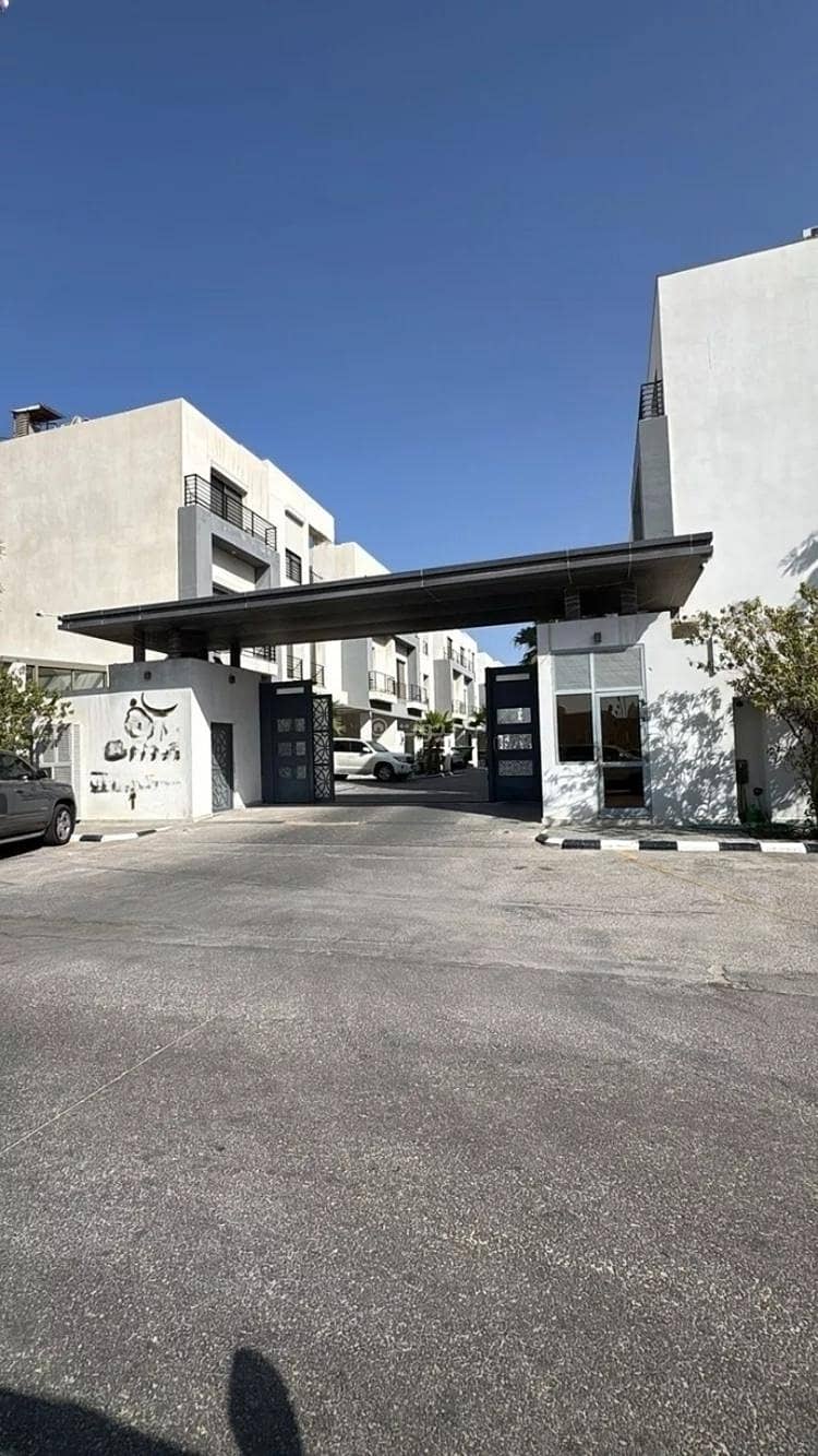 5 bedroom villa in Qurtubah, Eastern Province 3
