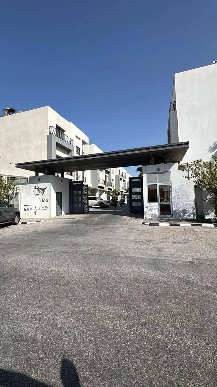 5 bedroom villa in Qurtubah, Eastern Province 2