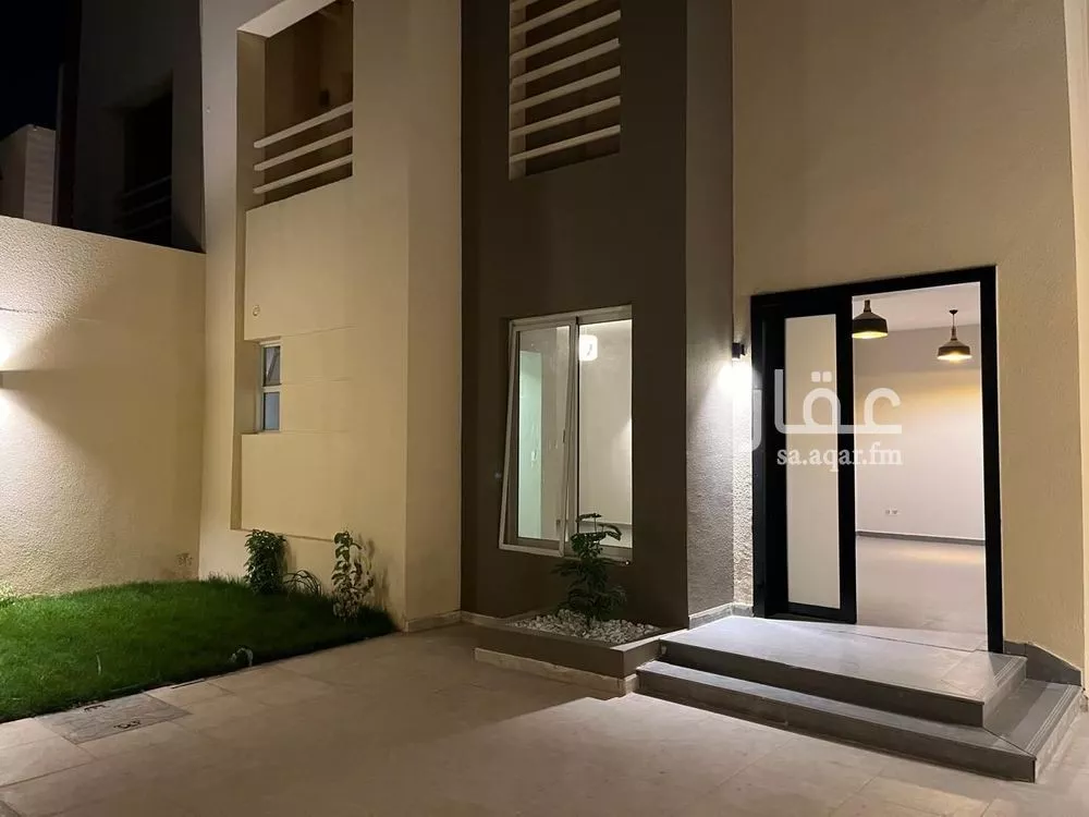 6 bedroom villa in Al Rimal 2