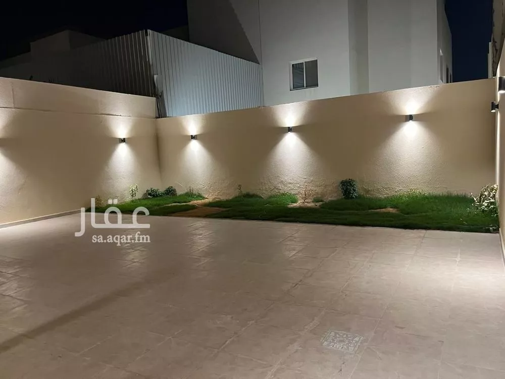 6 bedroom villa in Al Rimal 4