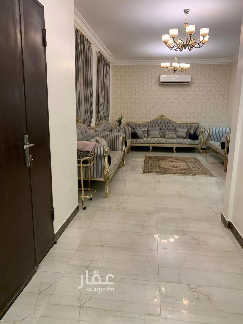 5 bedroom villa in Al Maizilah 6
