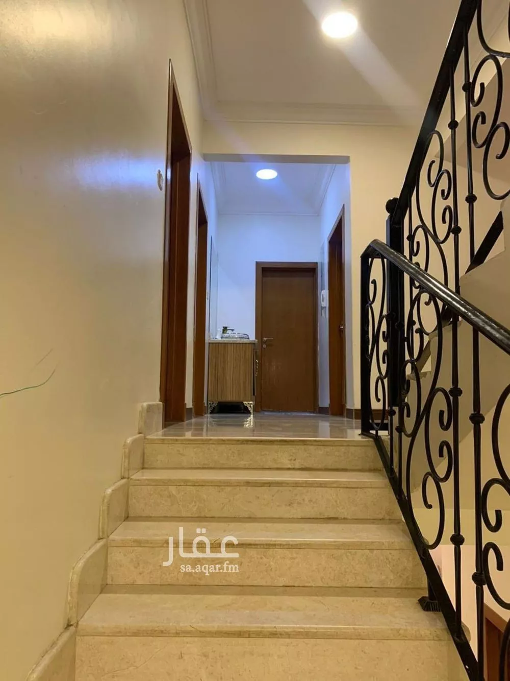 5 bedroom villa in Al Maizilah 9