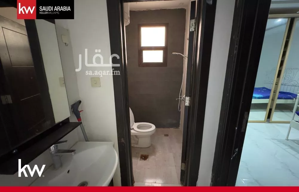 فيلا 9 غرف في العارض 31