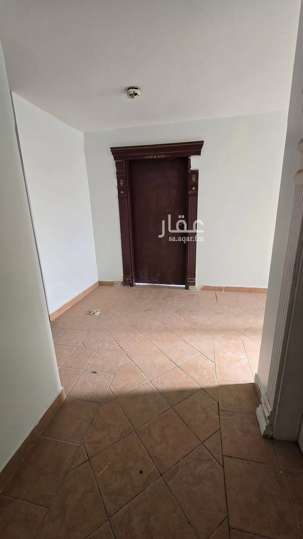 فيلا 5 غرف في المروج 21