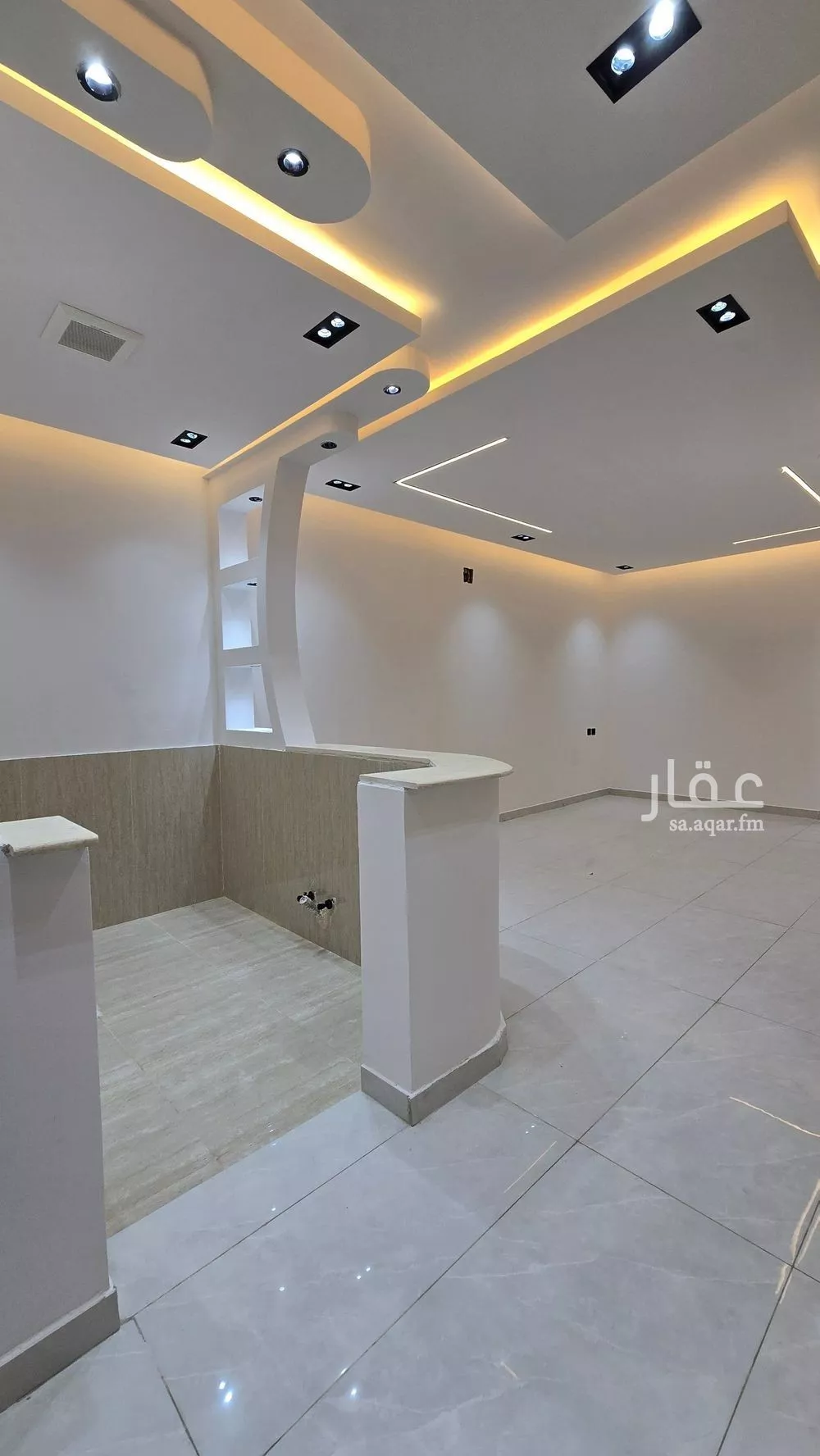 14 bedroom villa in Al Aziziyah 6