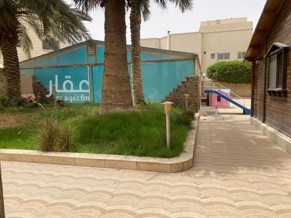 فيلا 8 غرف في المروج 4