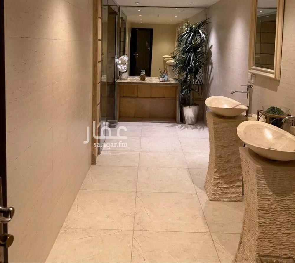 10 bedroom villa in Ishbiliyah 7