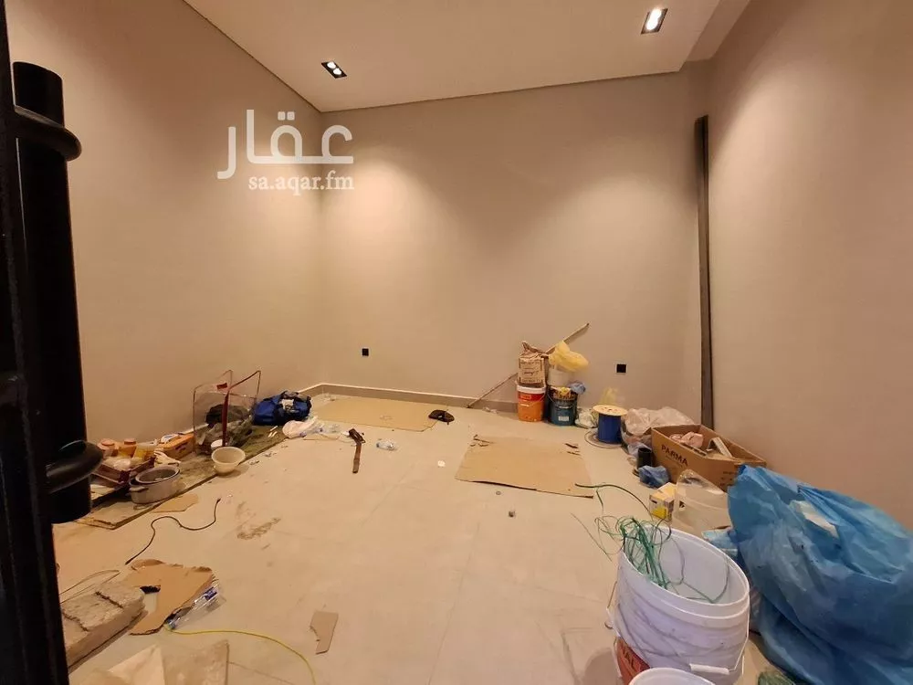 5 bedroom villa in Al Rimal 17