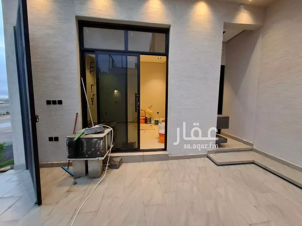 5 bedroom villa in Al Rimal 3