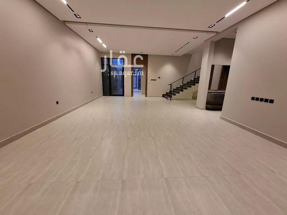 5 bedroom villa in Al Rimal 8